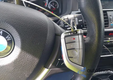 2016 BMW X3 xDrive28I z USA, uszkodzony, nr VIN 5UXWX9C52G0D93853